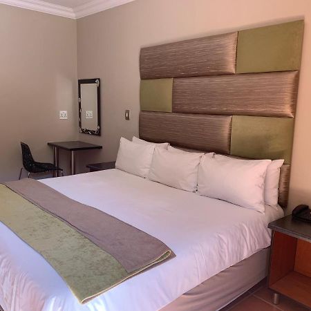 Polokwane Lodge Exterior foto